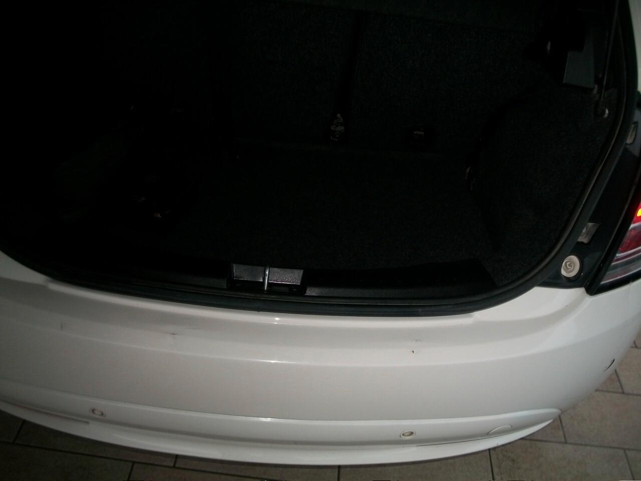 Lancia Ypsilon 1.2 69 CV 5 porte GPL Ecochic Gold DEL 2017 UNICO PROPRIETARIO MONTATO DALLAFABRICA LANCIAGARANZIA UN ANNO