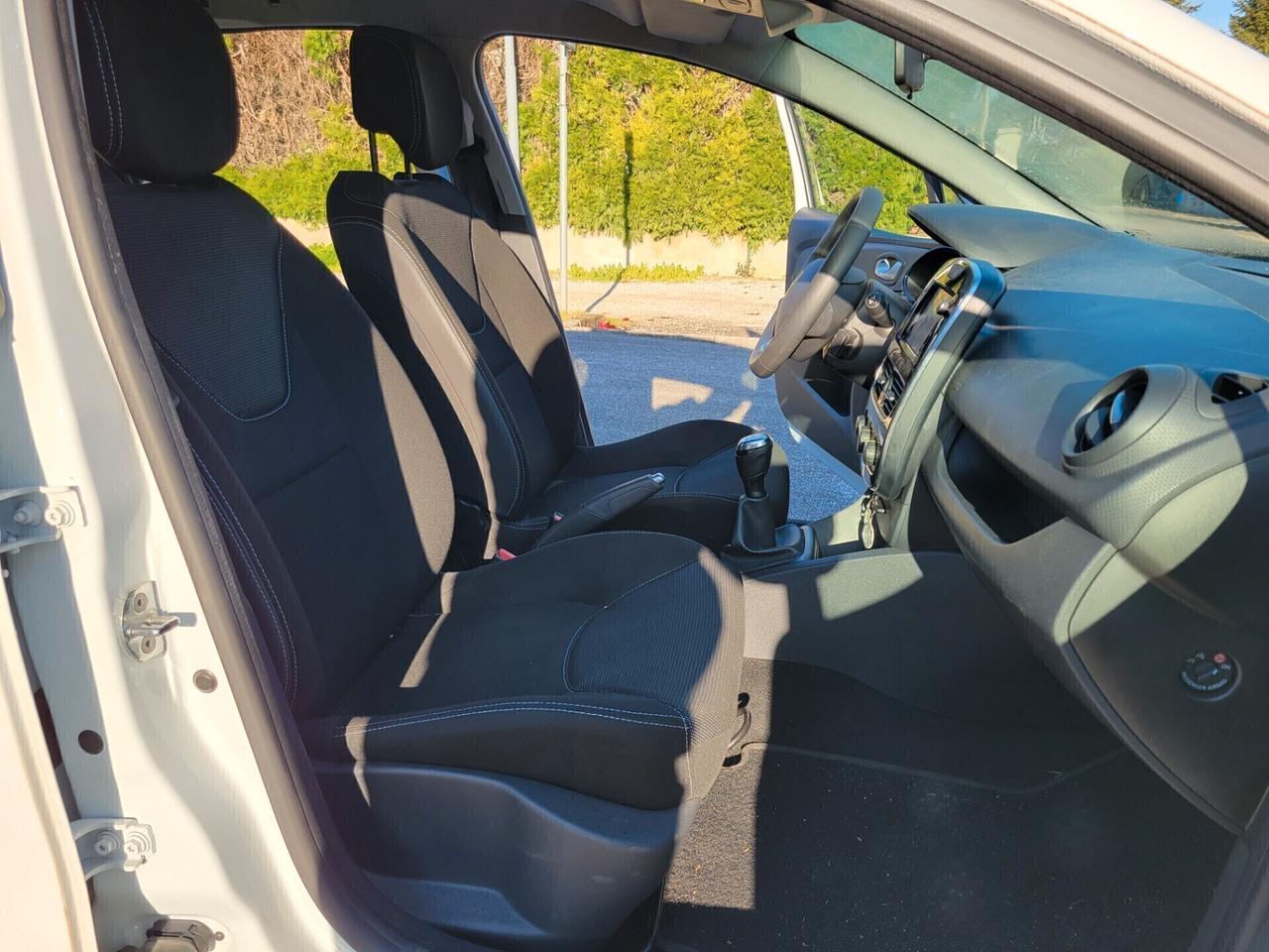 Renault Clio 1.5 dCi 75CV AUTOCARRO NEOPATENTATI