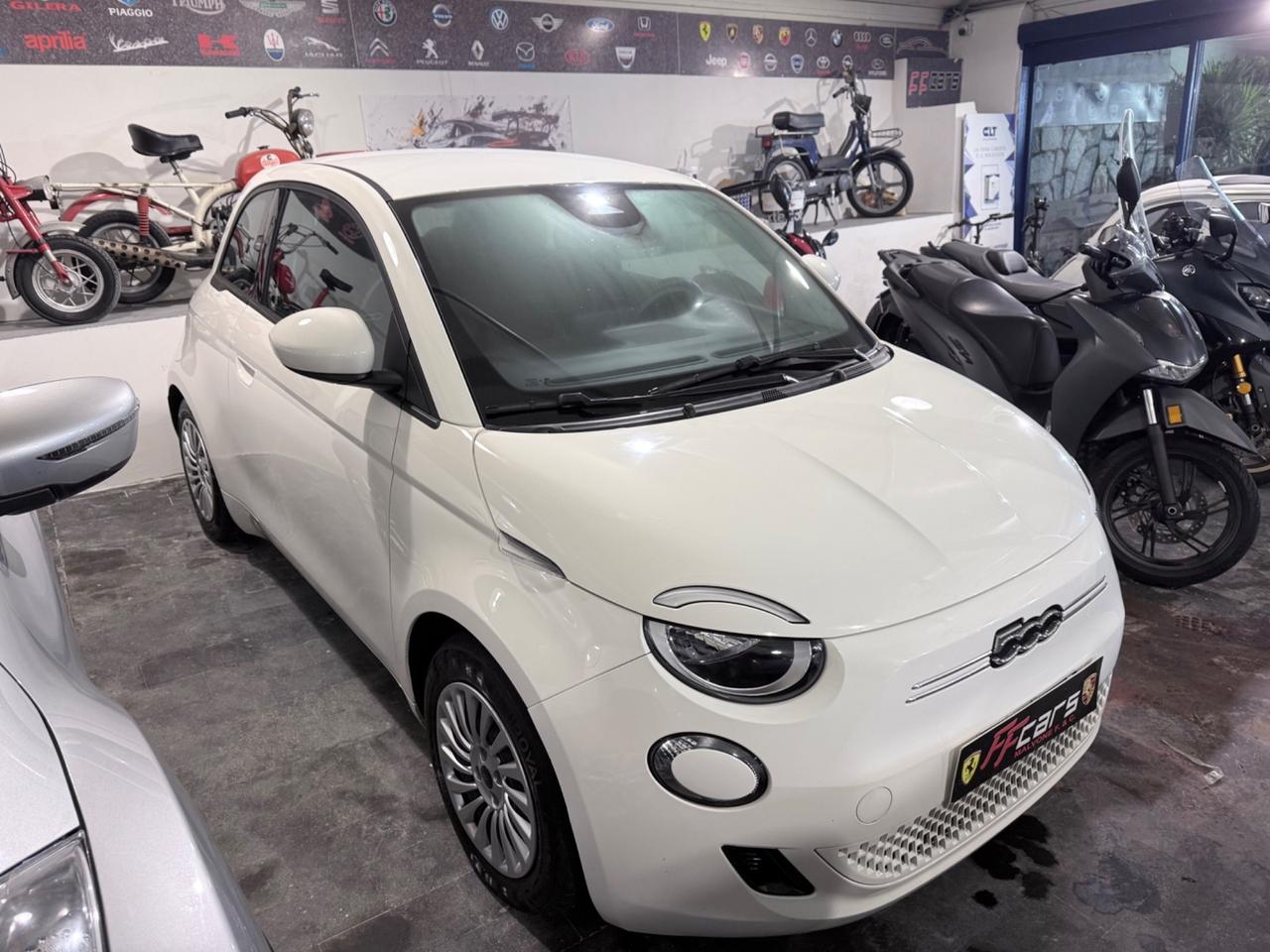 Fiat 500 500e Berlina 42 kWh