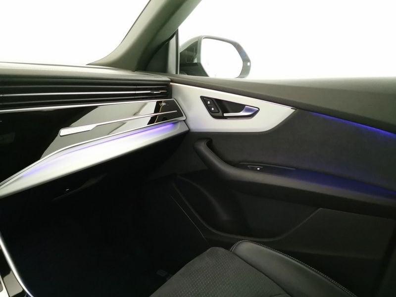 Audi Q8 55 3.0 tfsi mhev Sport quattro tiptronic