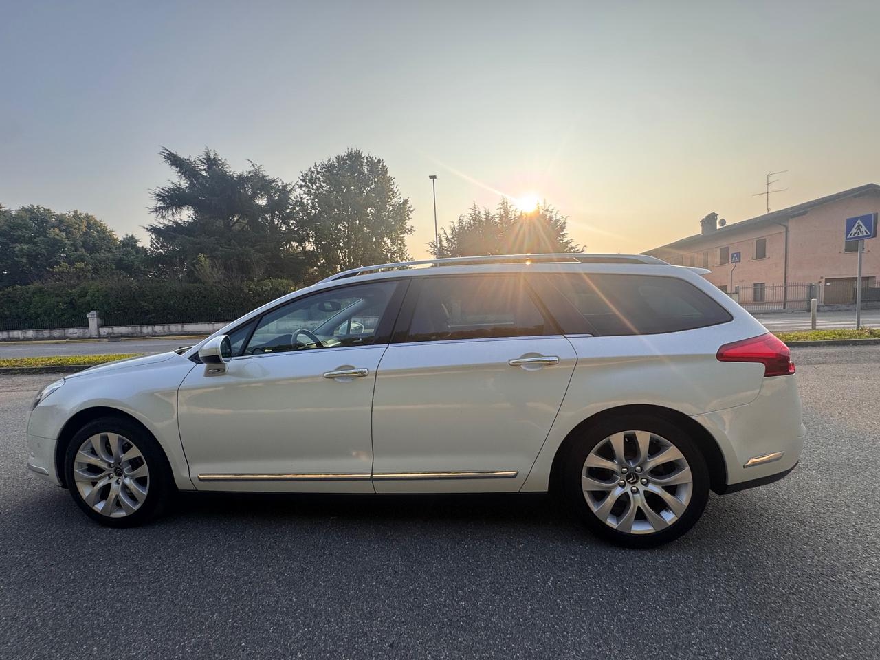 Citroen C5 BlueHDi 180 EAT6 S&S Hydractive Business Tourer