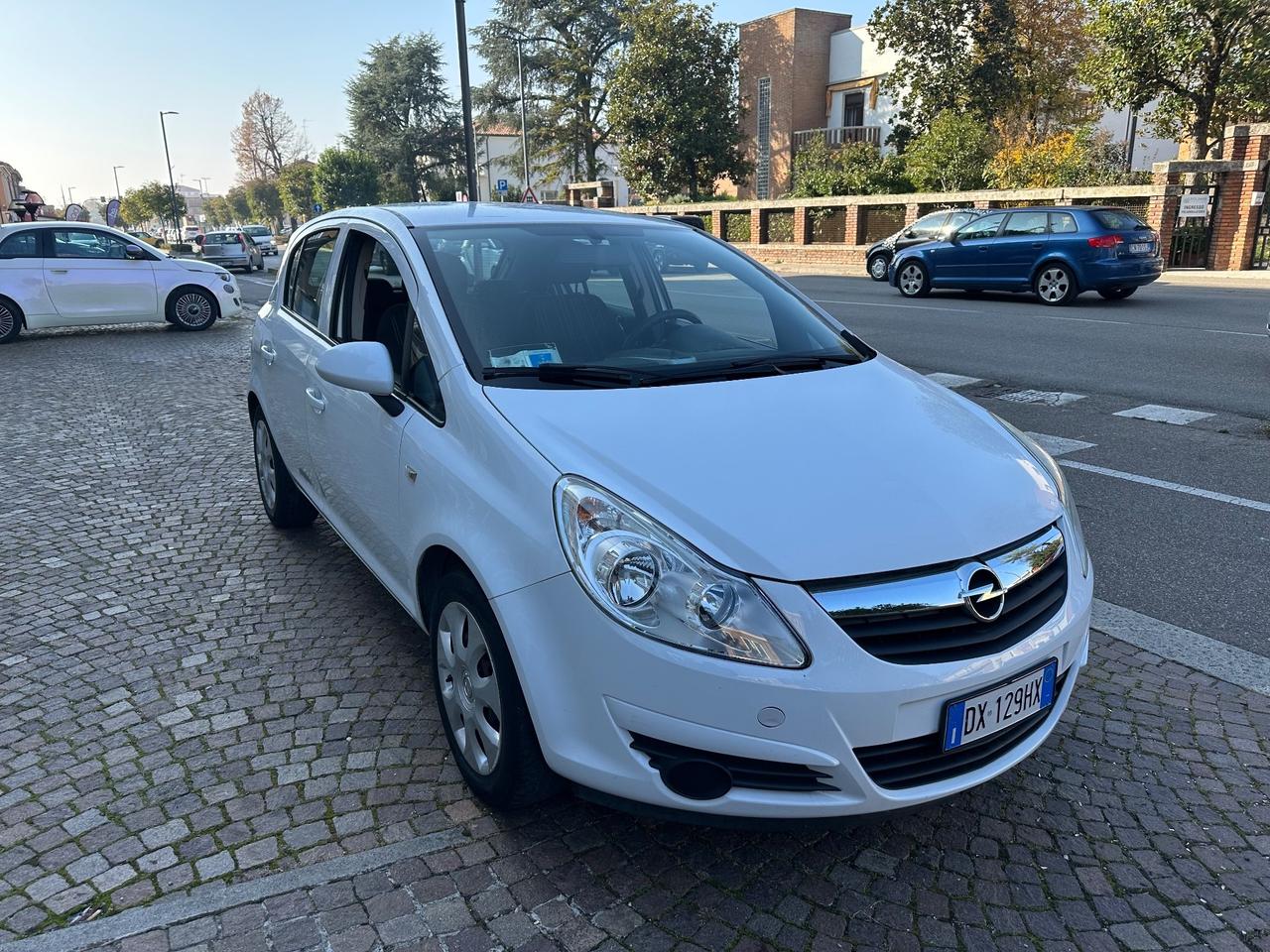 Opel Corsa 1.2 5 porte Enjoy