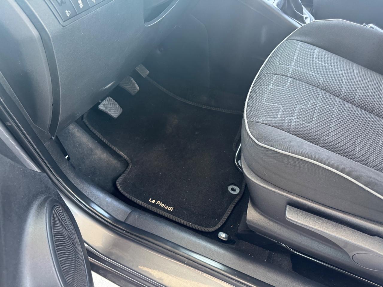Kia Venga 1.4 CVVT Fullsky