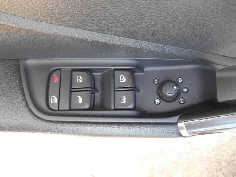 Audi Q2 1.6 TDI Business X NEOPATENTATI