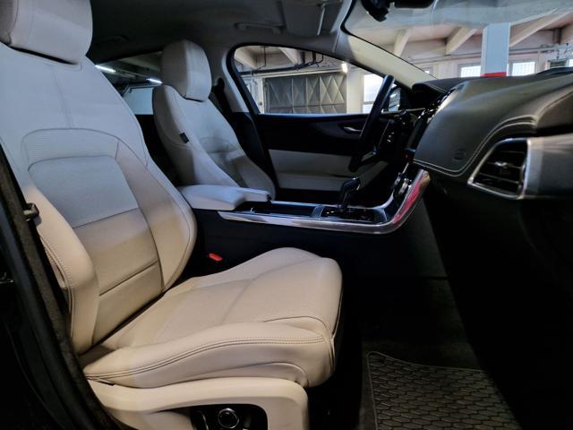 JAGUAR XE 2000 D 204 CV AUT. R-DYNAMIC BLACK EDIT.KM. 13.900