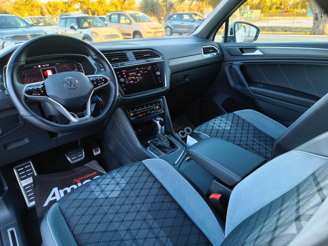 Volkswagen Tiguan 2.0 TDI DSG R-Line Luci Ambient/Retrocamera