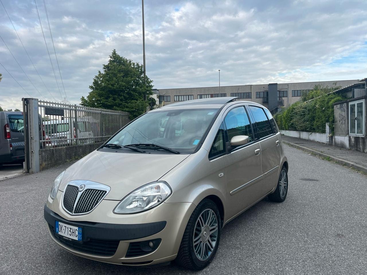 Lancia MUSA 1.4 16V Platino Plus