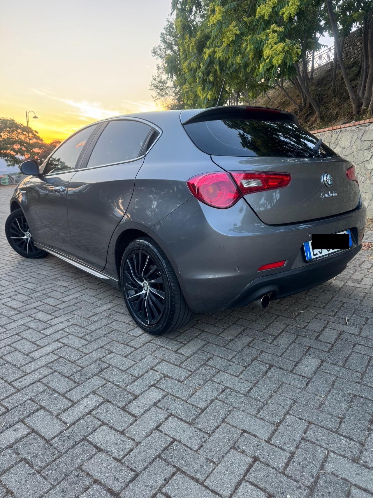 Alfa Romeo Giulietta 1.6 Multijet 105Cv 2012