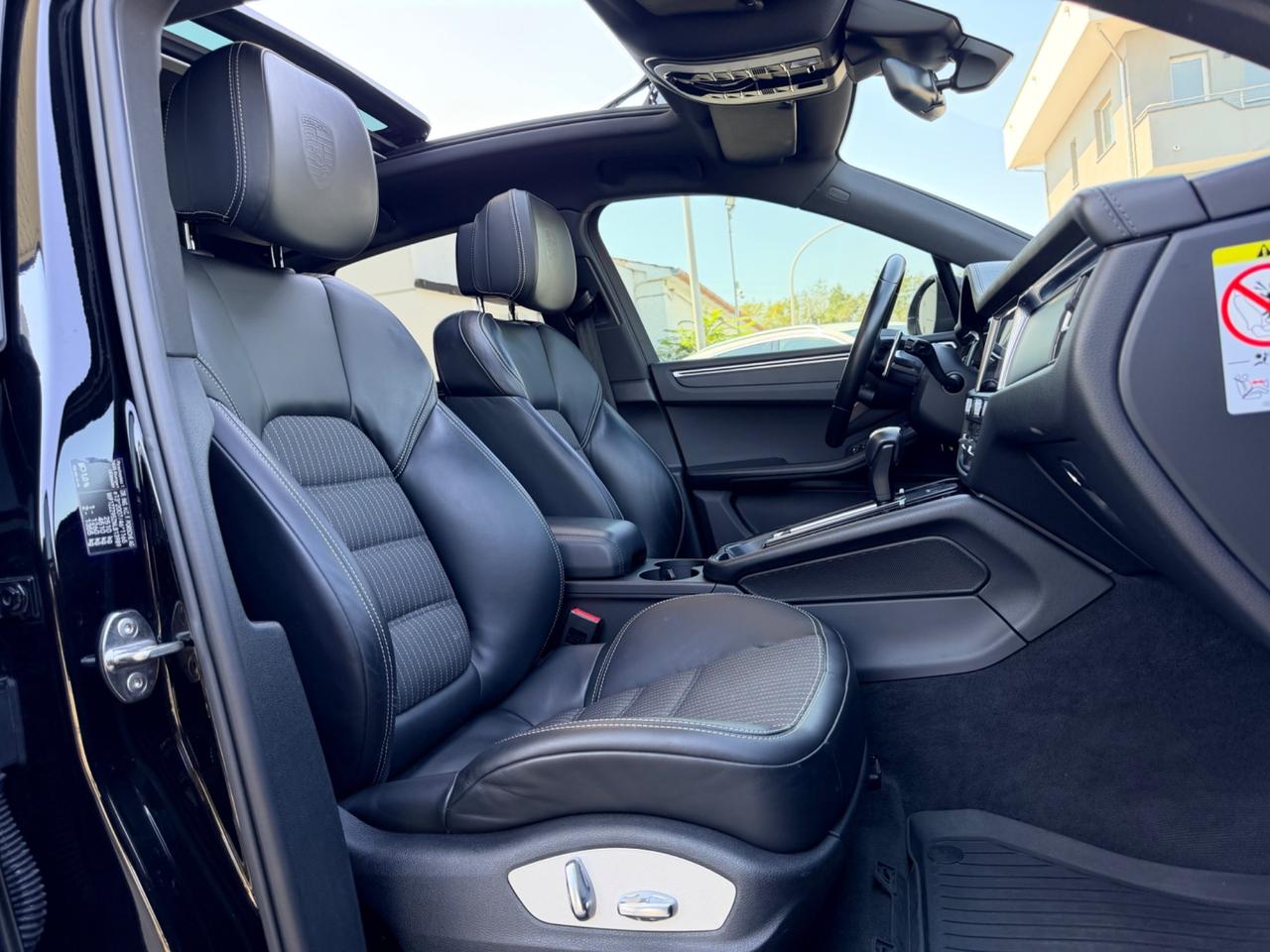 Porsche Macan 2.0 T 265cv Full tetto apribile in garanzia totale