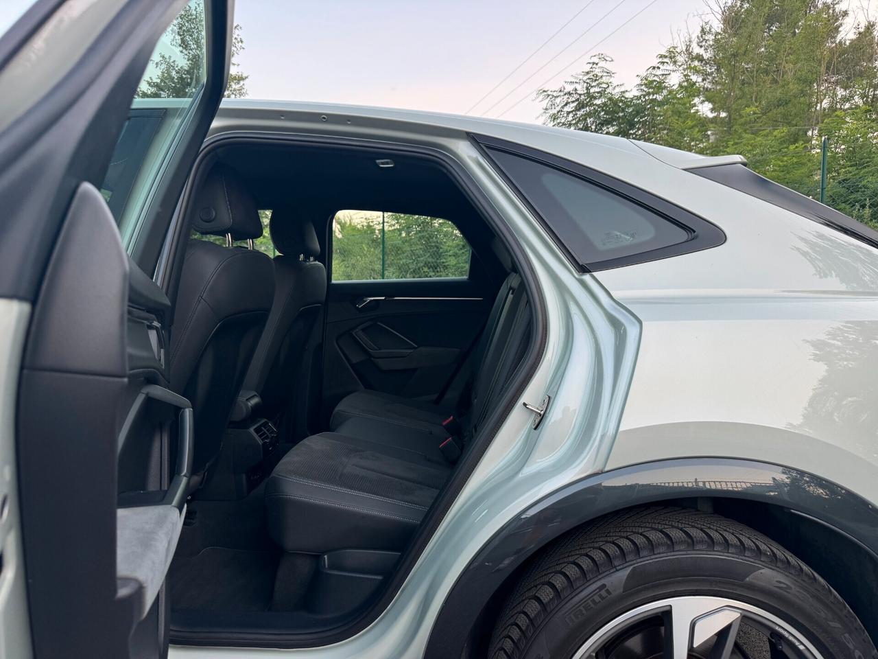 Audi Q3 40 TDI quattro S tronic S line edition