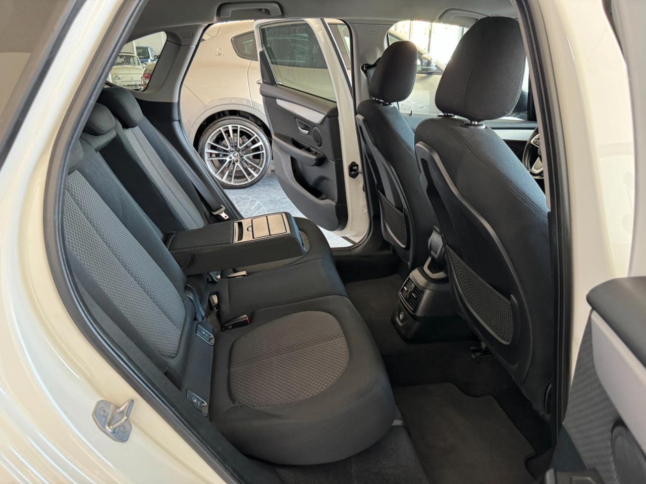 BMW 216 d Active Tourer Sport Navi Led Pdc