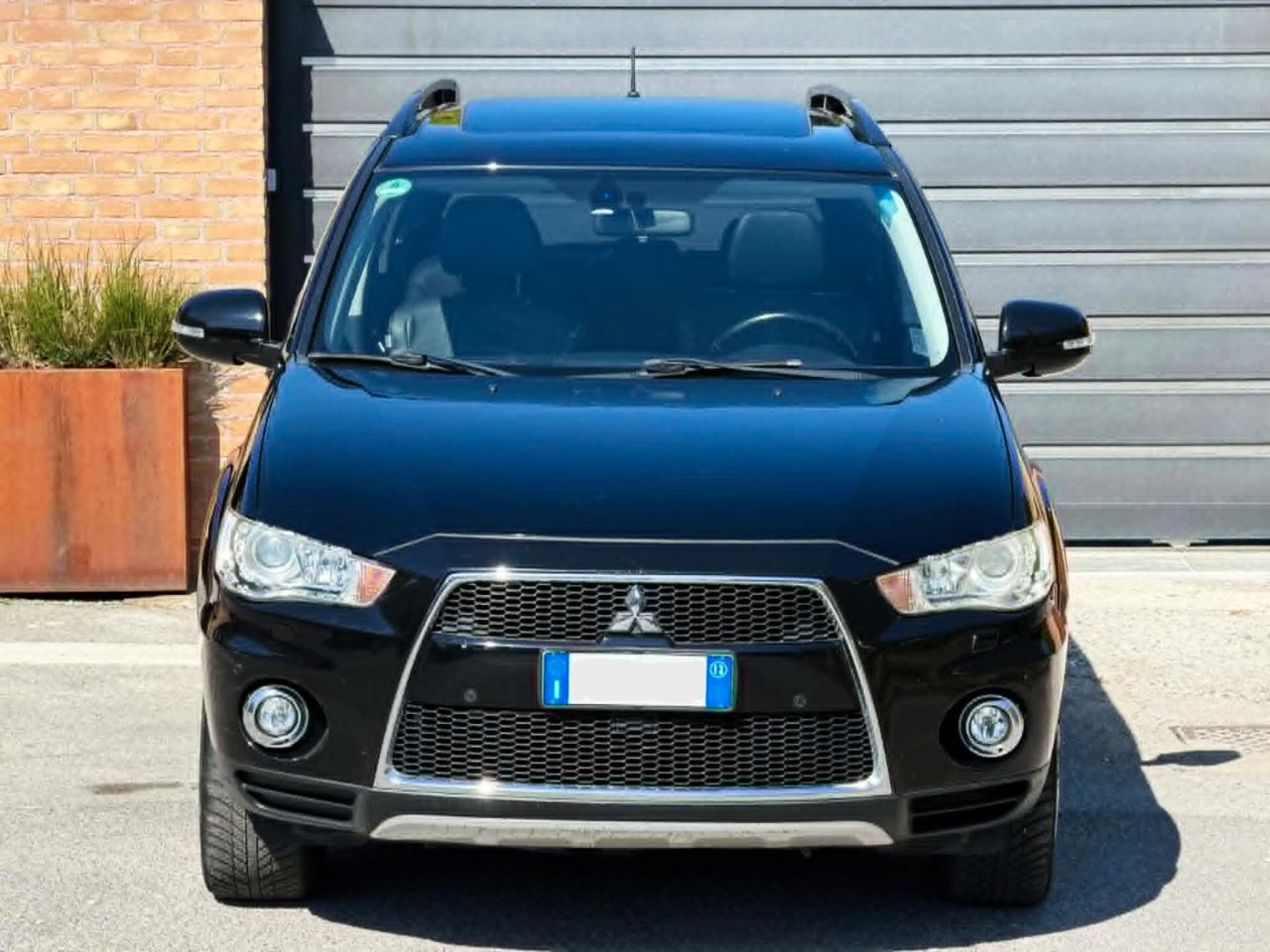 Mitsubishi Outlander 2.2aut-7p-Navi,Pelle,Tetto,Xeno-FULL-GARANZIA