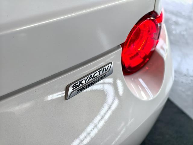 MAZDA MX-5 2.0L Skyactiv-G RF Sport