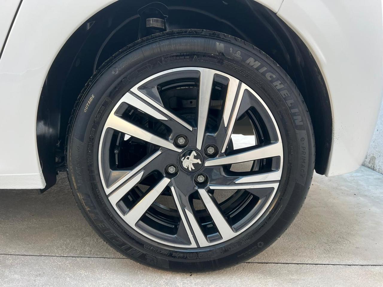 PEUGEOT 208 PureTech 75cv 2023!!! ALLURE PACK!!!