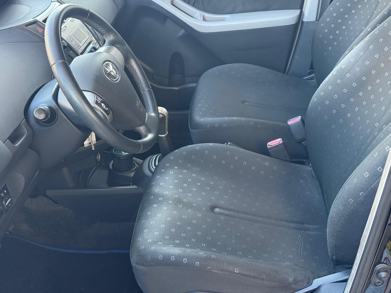 Toyota Yaris 1.0 5 porte Sol ok neopatentati