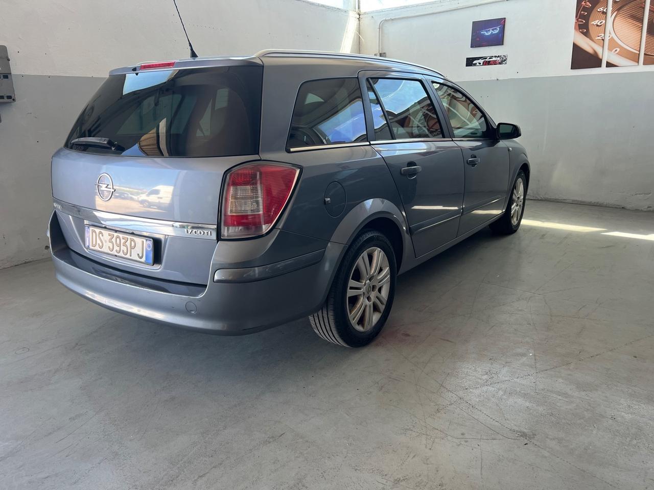 Opel Astra 1.7 CDTI 101 CV Station Wagon Cosmo