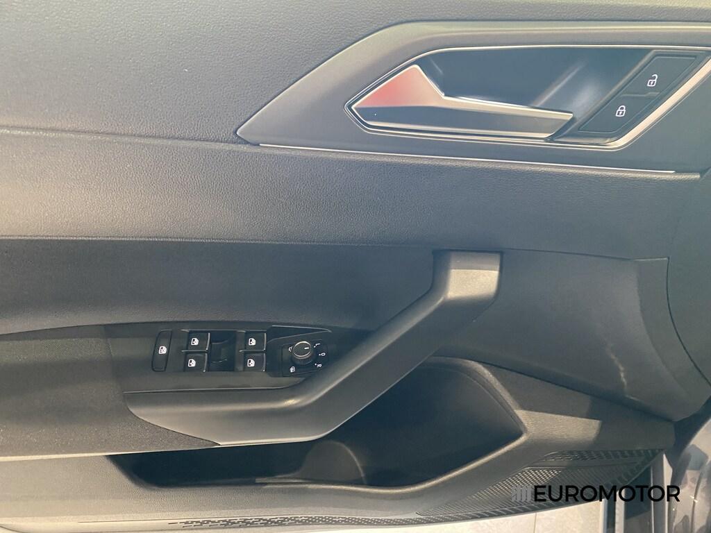 Volkswagen Taigo 1.0 TSI R-Line DSG