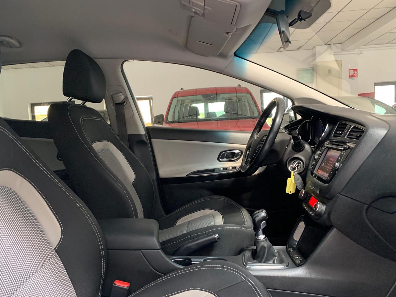 Kia Ceed 1.6 crdi High Tech stop&go 128cv