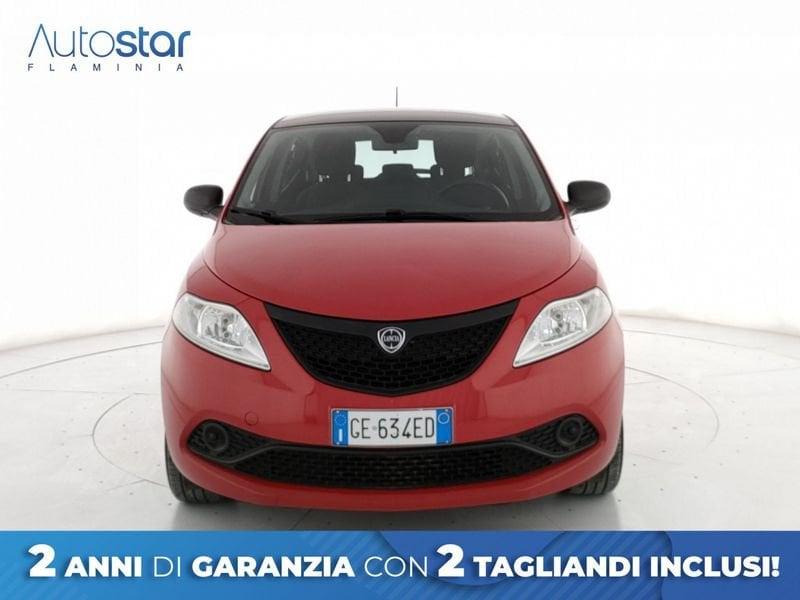 Lancia Ypsilon 1.0 firefly hybrid Silver s&s 70cv