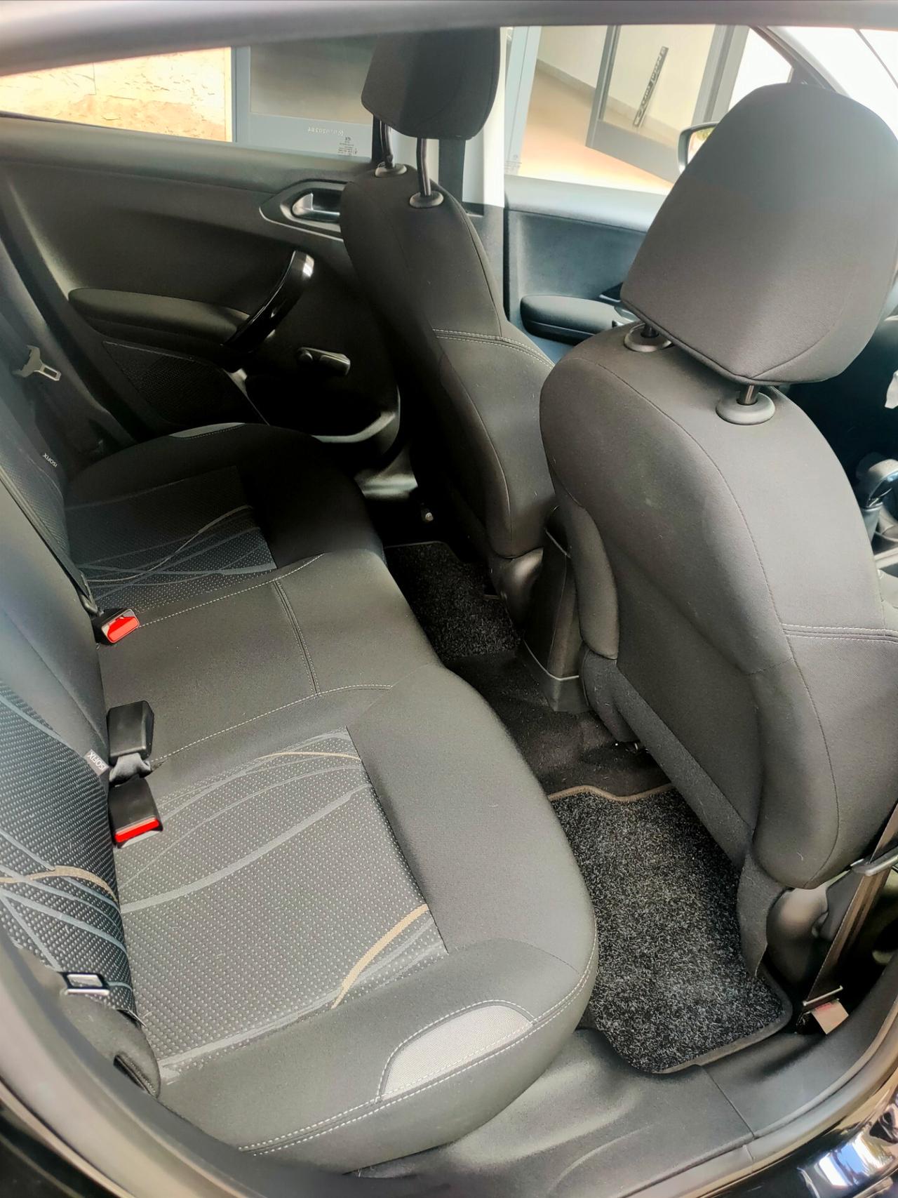 Peugeot 208 1.4 HDi 68 CV 5 porte Active