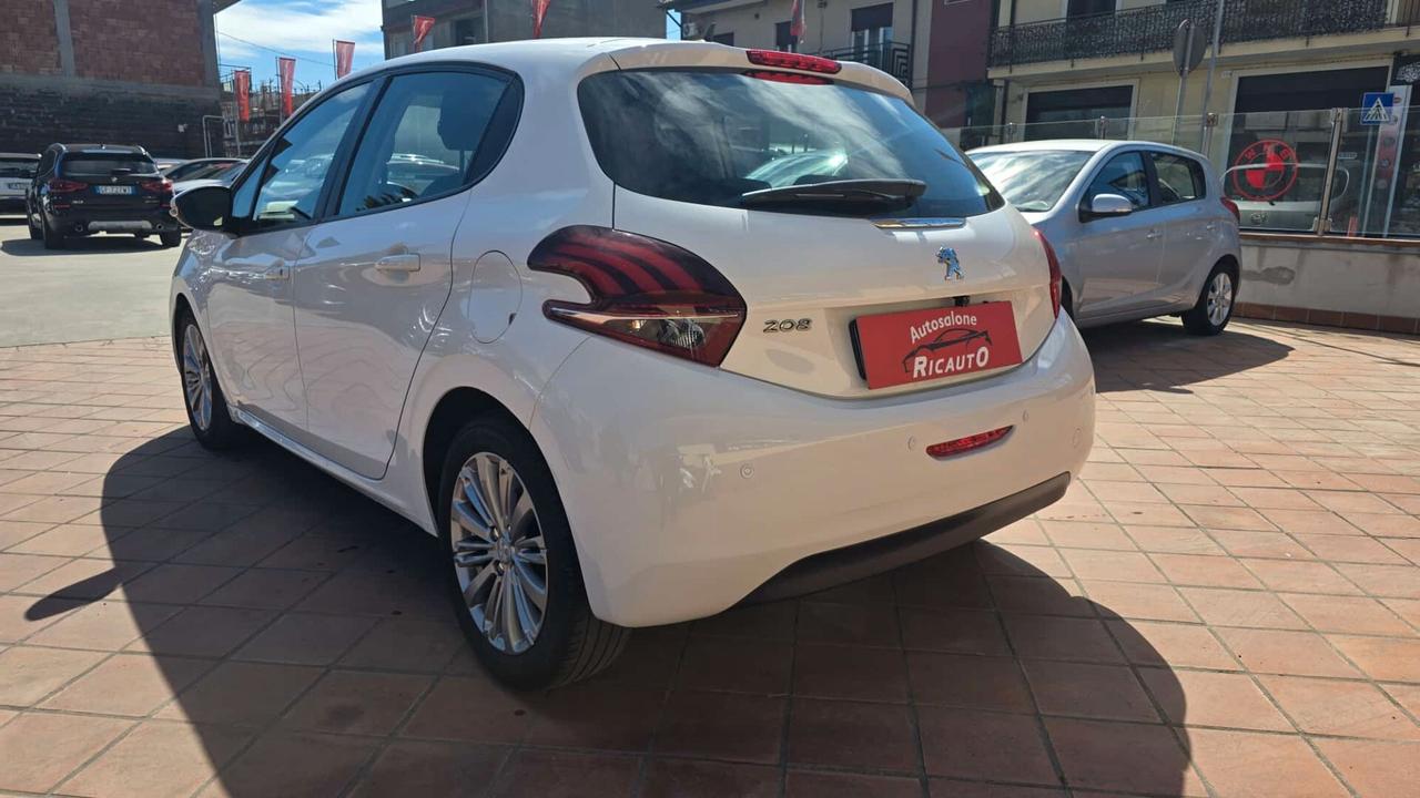 Peugeot 208 BlueHDi 75 5 porte allure