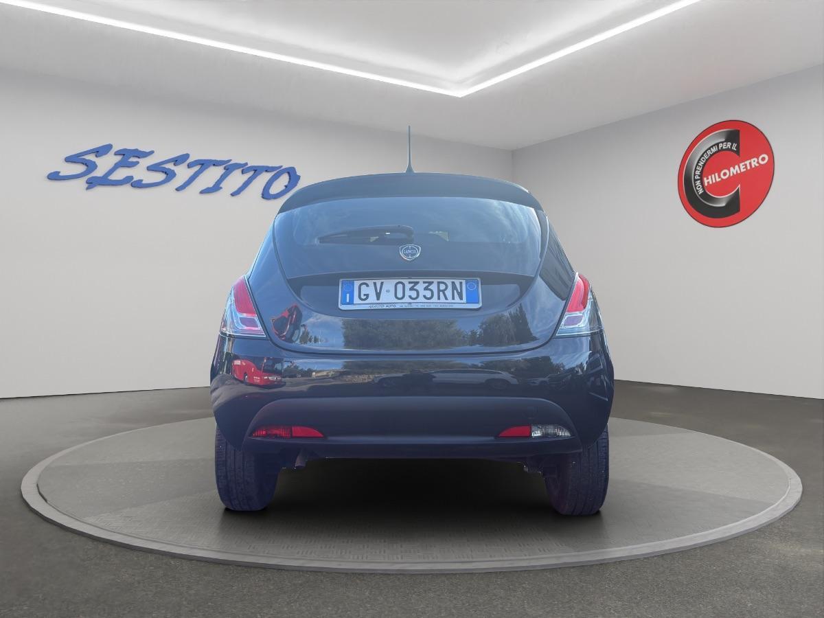 LANCIA - Ypsilon 1.0 firefly hybrid Gold s&s 70cv 5p.ti