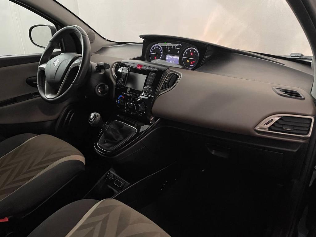 Lancia Ypsilon 5 Porte 0.9 Twinair Ecochic Silver