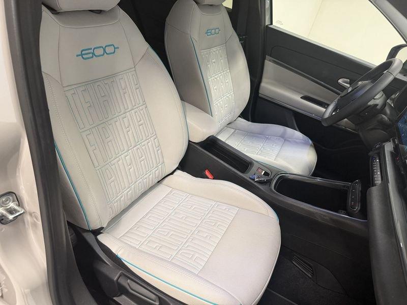 FIAT 600 600 1.2 hybrid La Prima Automatica