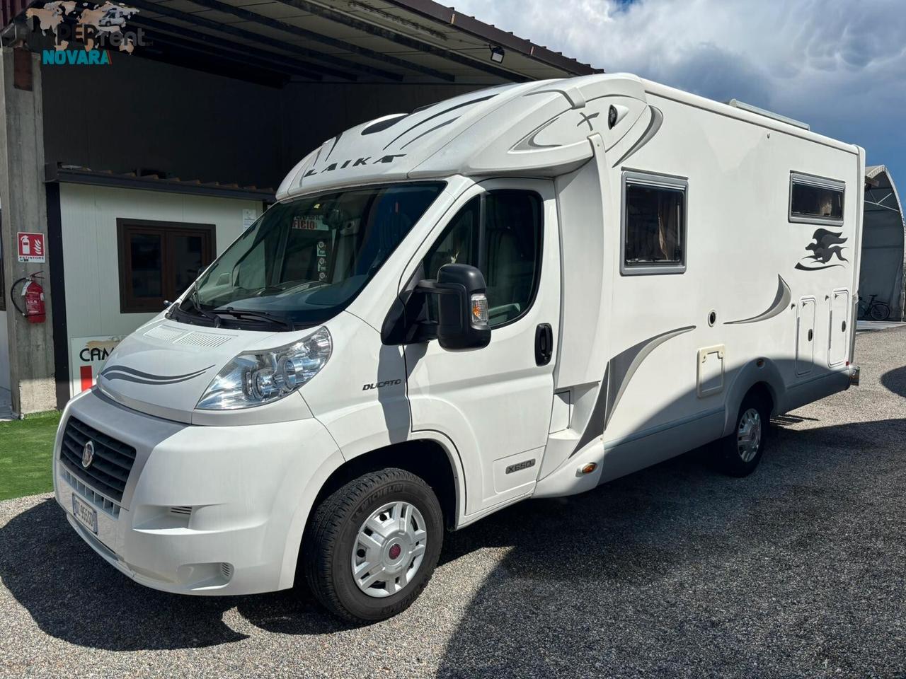 LAIKA X650 R - SEMINTEGRALE CON LETTI GEMELLI IN CODA ED AMPIO GARAGE