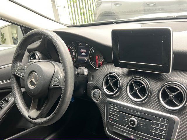 MERCEDES-BENZ GLA 180 d Business TUA A SOLI 199 EURO MENSILI