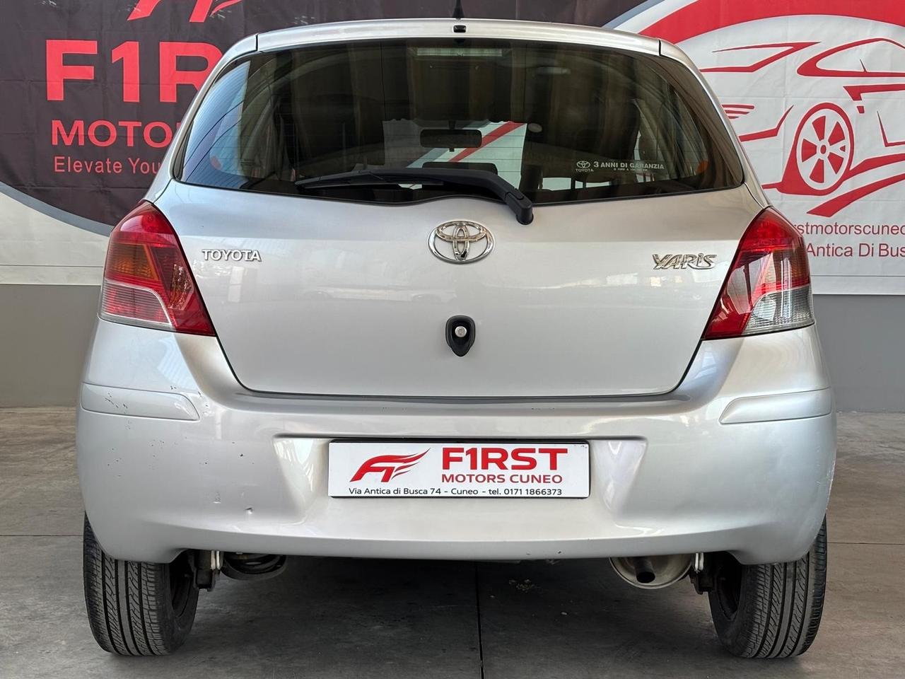 Toyota Yaris 1.0 5P Luxury pack