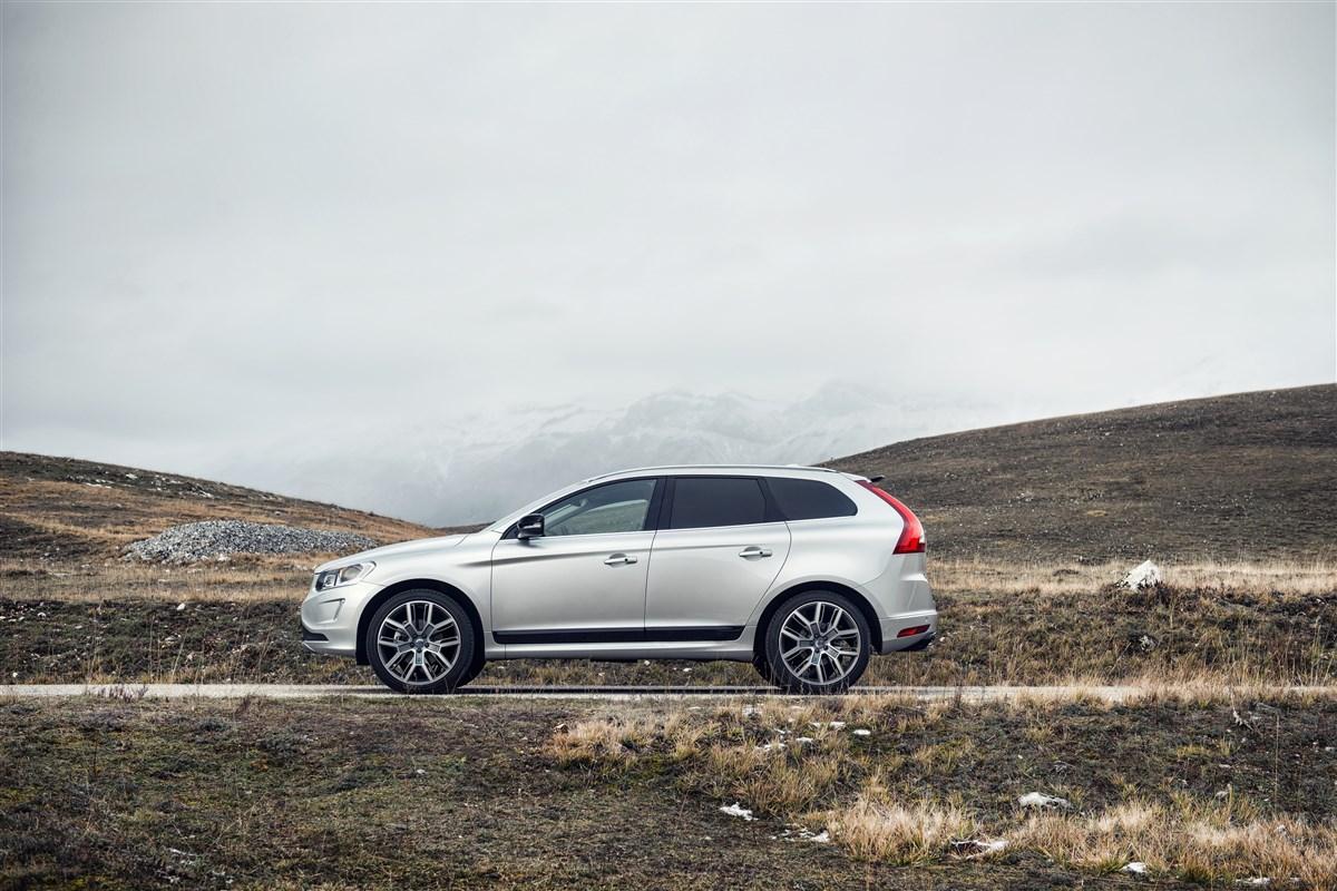 VOLVO XC60 II 2018 - XC60 2.0 b4 Business Plus awd geartronic my20