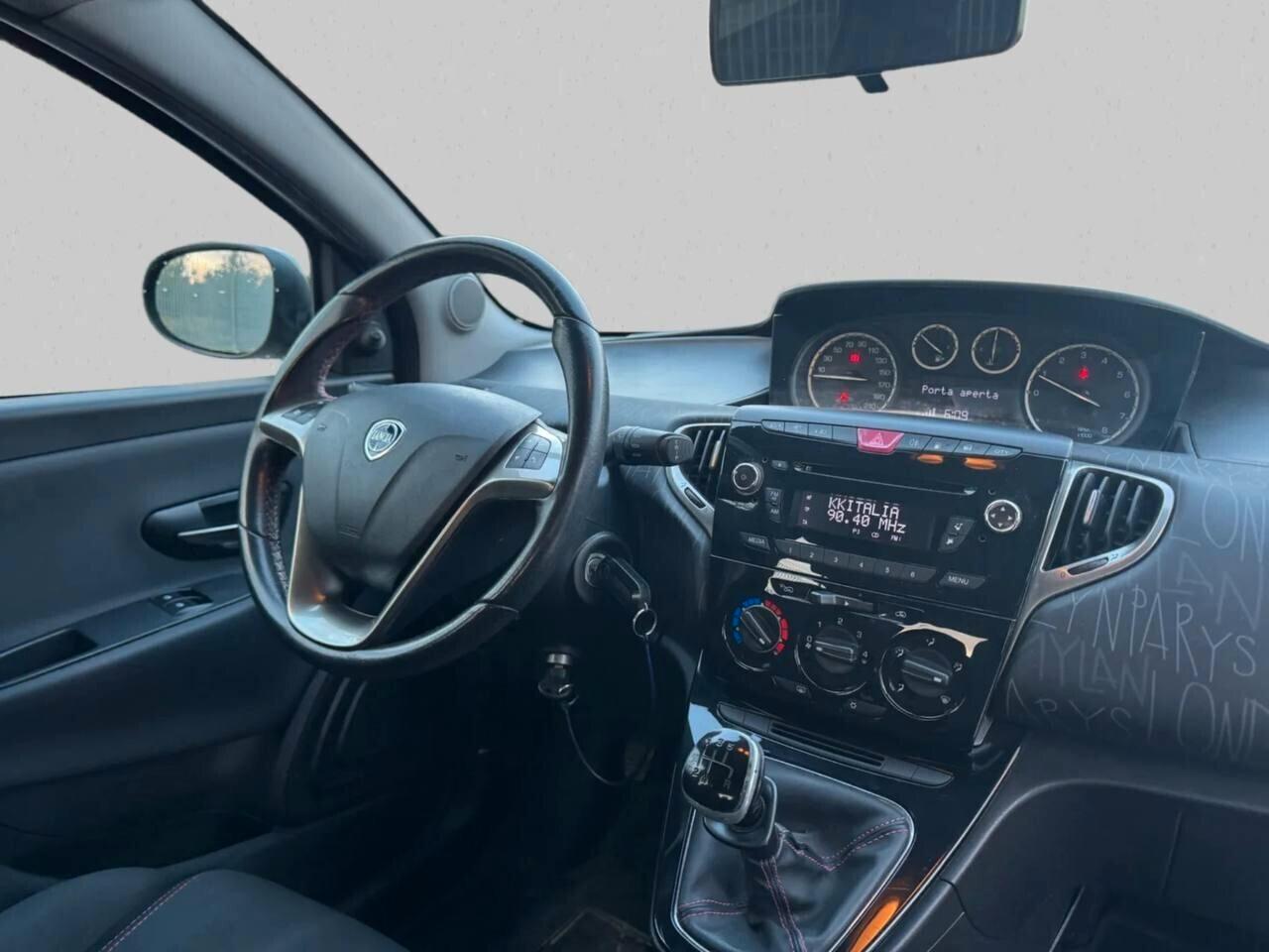 Lancia Ypsilon 1.2 69 CV 5 porte GPL Ecochic Gold 12/2013