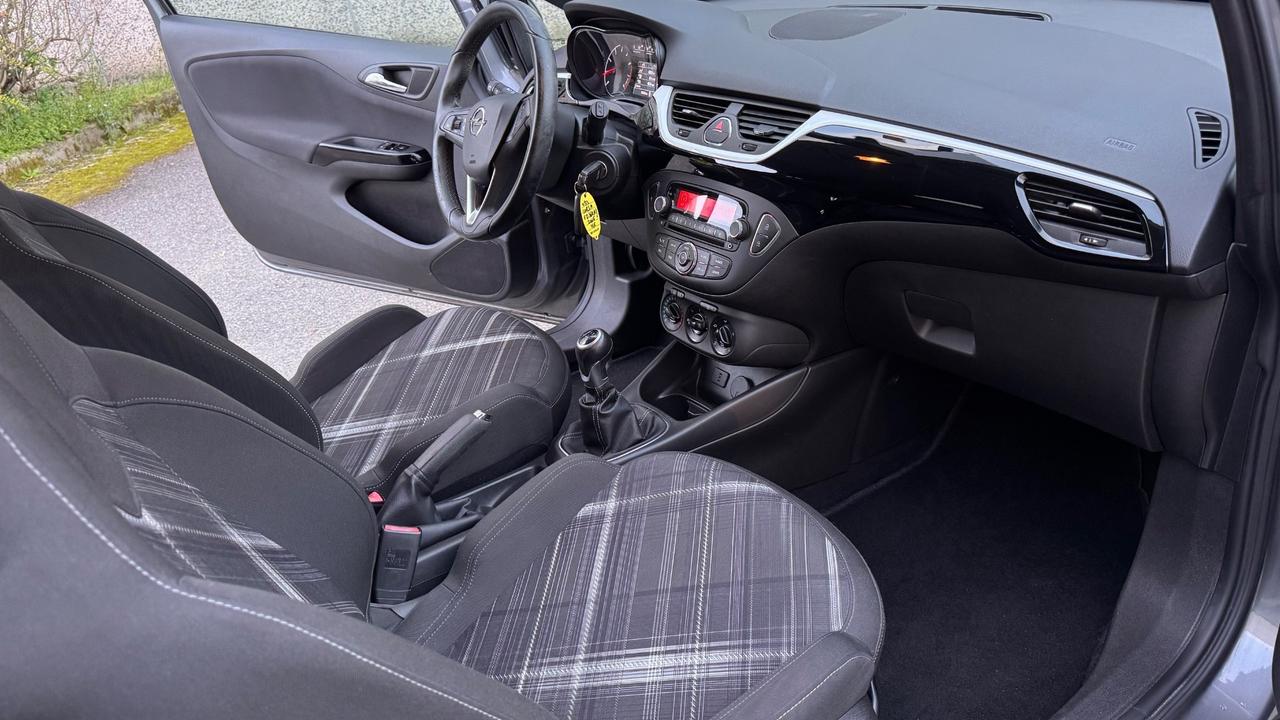 Opel Corsa 1.2 Coupé b-Color Unico prop