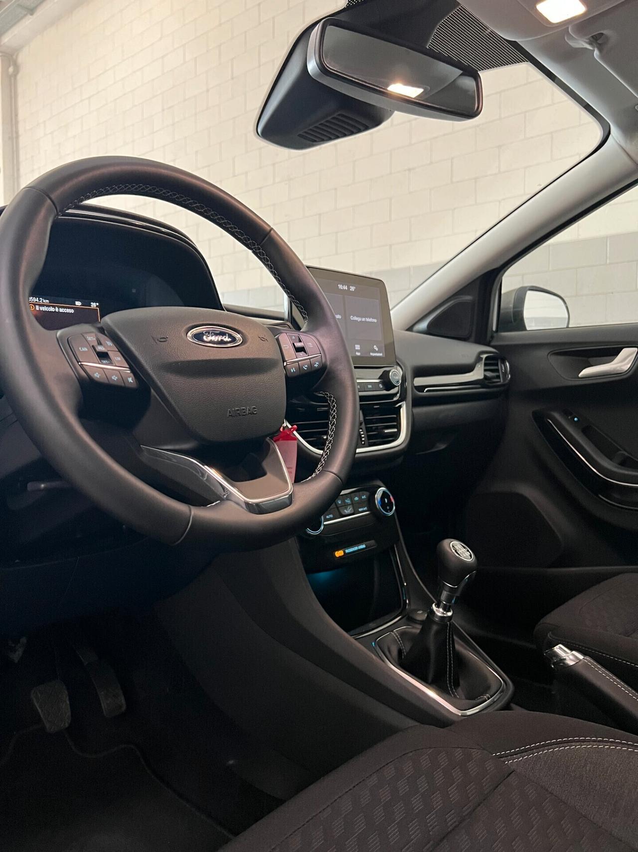 FORD PUMA EcoBoost Hybrid Titanium Design Sport