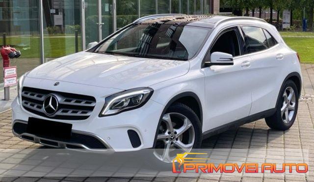 MERCEDES-BENZ GLA 200 Business