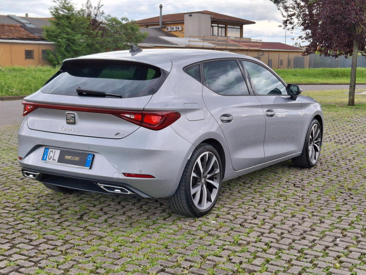 Seat Leon 1.5 TGI DSG FR - SOLO 13000KM