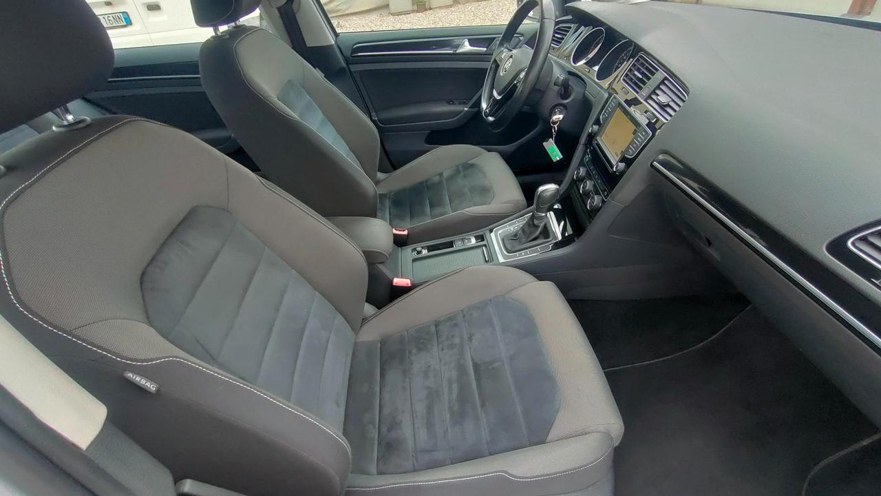 Volkswagen Golf 5 Porte Golf 5p 1.6 tdi Highline Executive (business) 110cv dsg