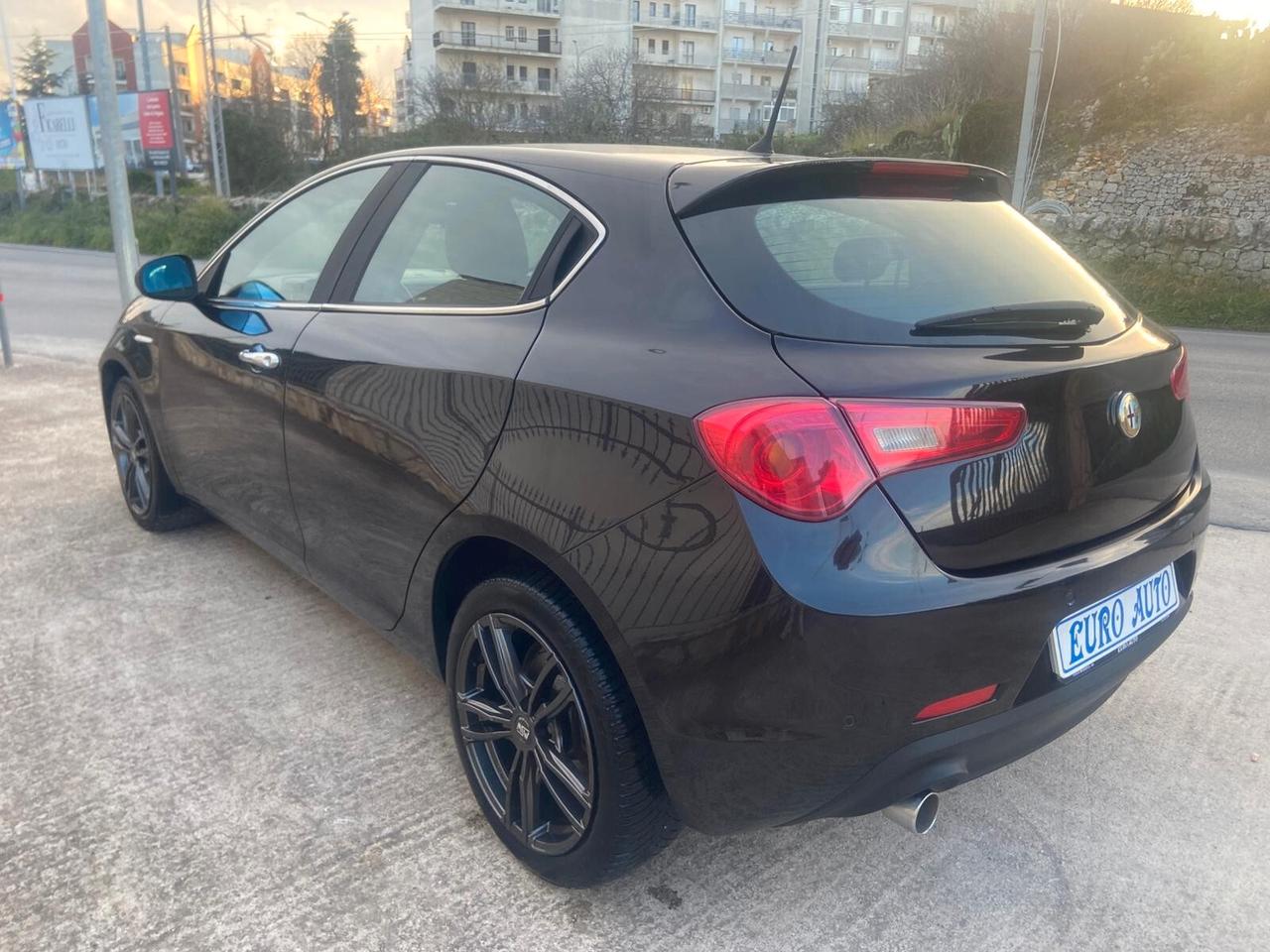 Alfa Romeo Giulietta 1.6 JTDm-2 105 CV Exclusive