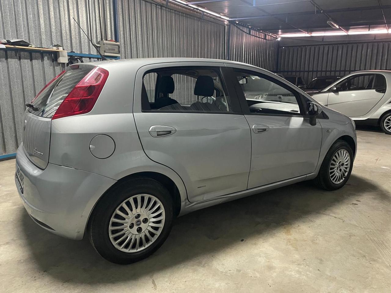 FIAT GRANDE PUNTO 1.2 - NEOPATENTATI