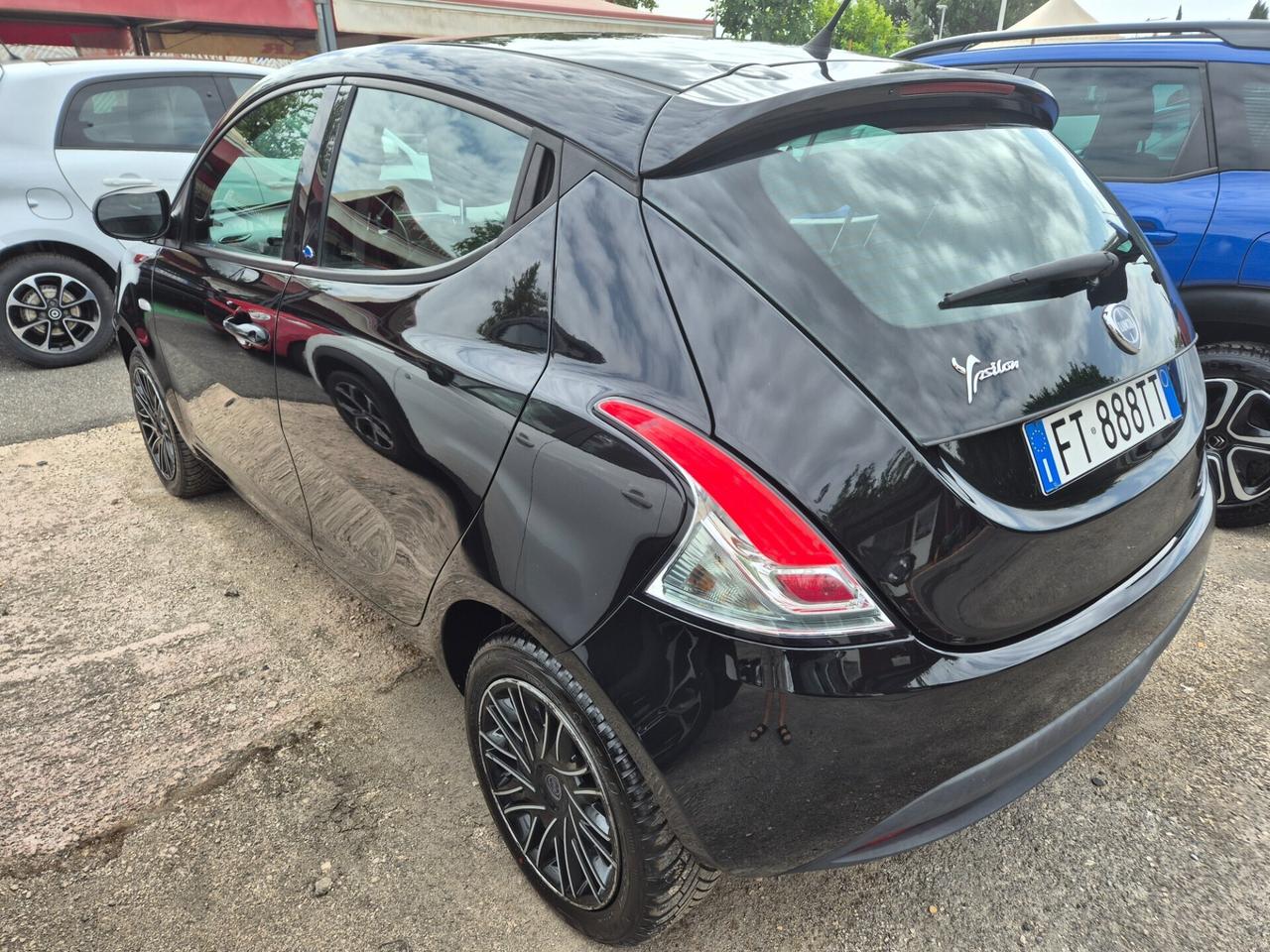 Lancia Ypsilon 1.2 69 CV 5 porte GPL Ecochic Gold