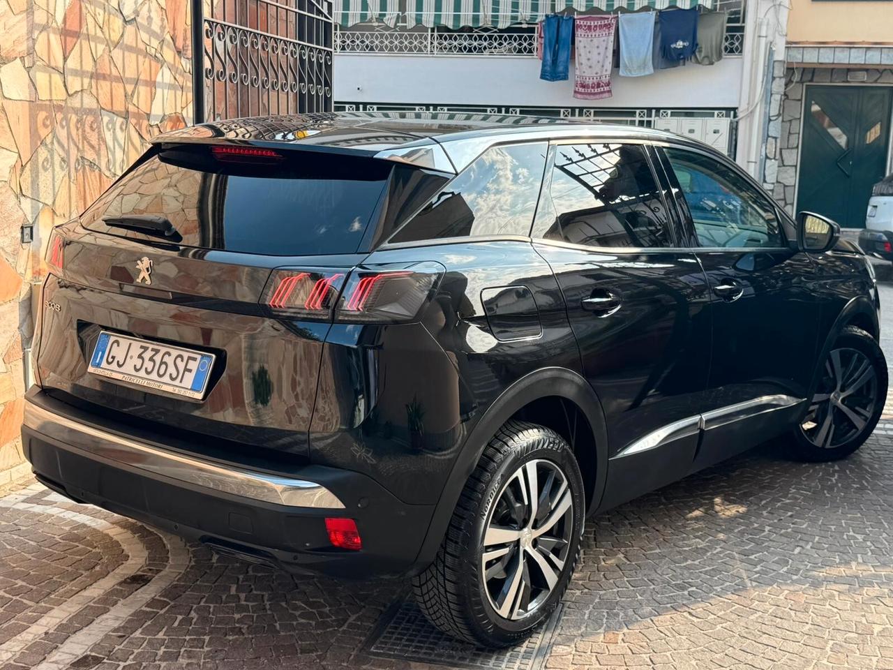 Peugeot 3008 BlueHDi 130 S&S EAT8 Allure