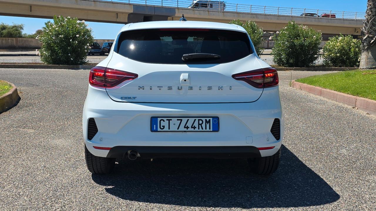 Mitsubishi Colt 1.0L turbo 90 CV Invite