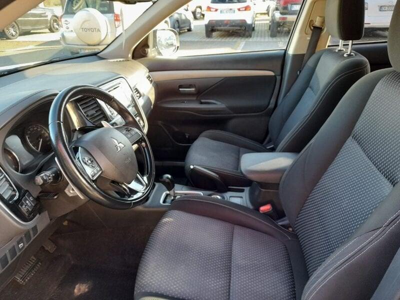 Mitsubishi Outlander Outlander 2.2 DI-D 4WD Intense