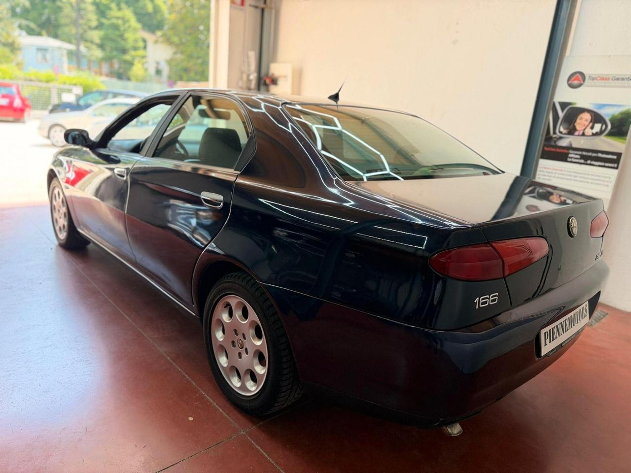 Alfa Romeo 166 2.4 JTD cat Distinctive