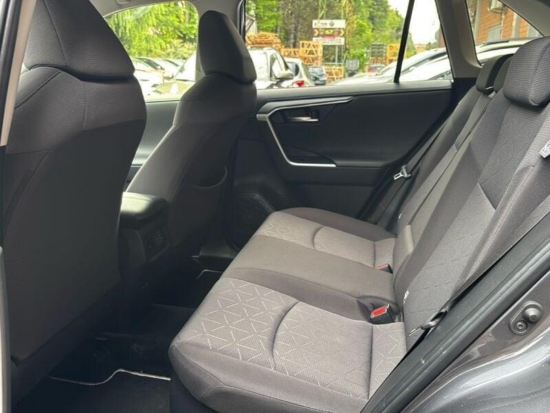 Toyota RAV4 RAV4 2.5 HV (222CV) E-CVT Active con pacchetto Dynamic 4WD