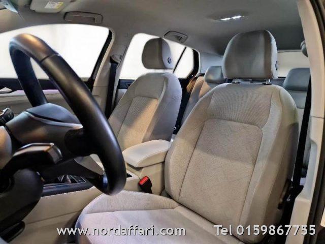 VOLKSWAGEN Golf 1.0 TSI EVO Life 110 cv