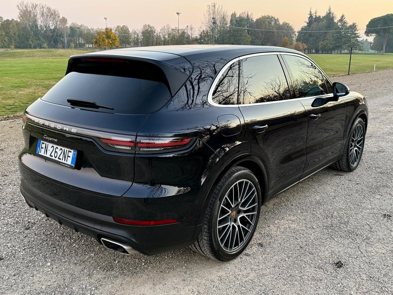 Porsche Cayenne 3.0 V6 - iva 22% compresa in garanzia