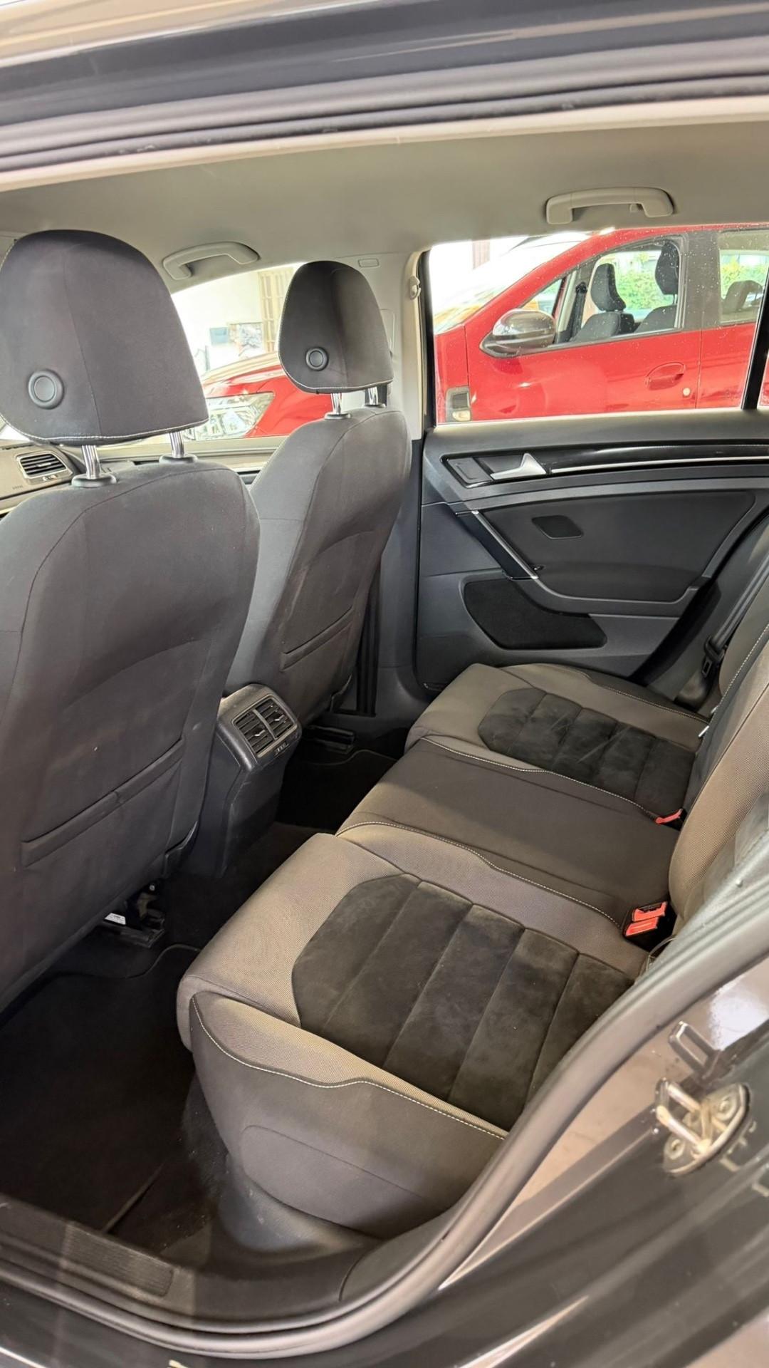 Volkswagen Golf Variant 1.6 TDI 110 CV DSG Comfortline BlueMotion Tech.