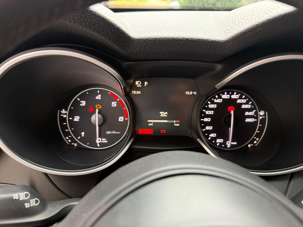 Alfa Romeo Stelvio 2.2 Turbodiesel 160 CV AT8 RWD Business